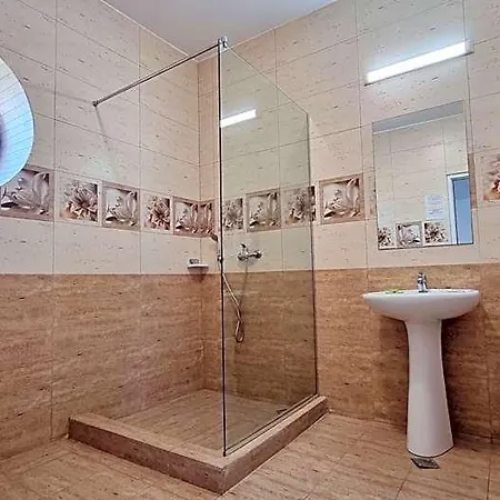 מלון Neptun 3*
